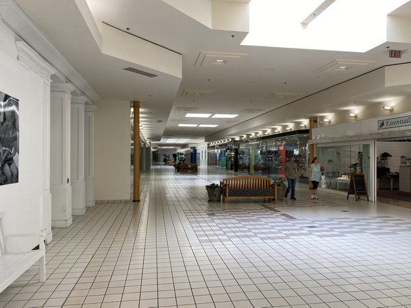 Bay City Mall (Bay City Town Center) - June 15 2022 Photo (newer photo)
